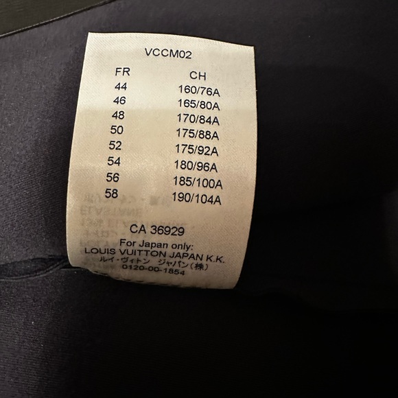 Louis Vuitton Mens Black Lambskin Leather Jacket Size 52. - Picture 12 of 15